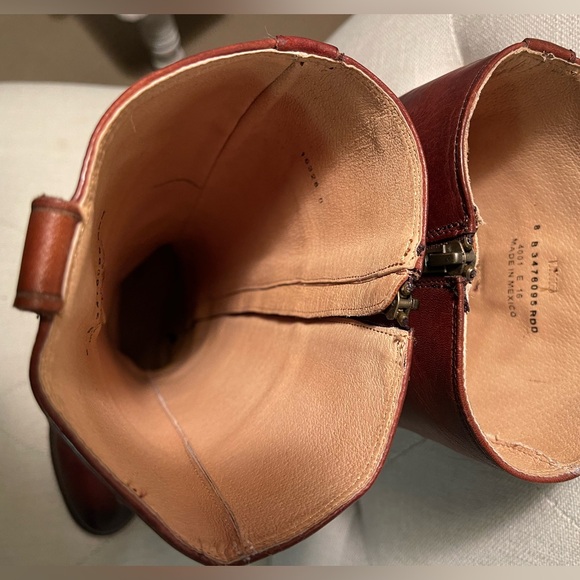 FRYE - Hardly Worn Boots - Picture 7 of 7